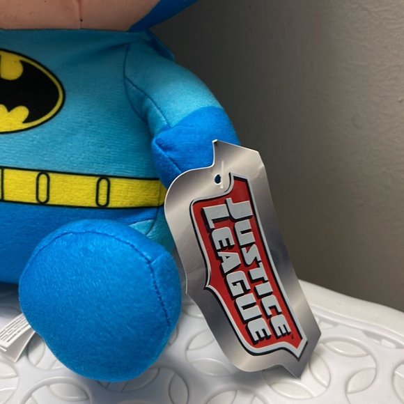 Justice League Batman Plush - Picture 3 of 3